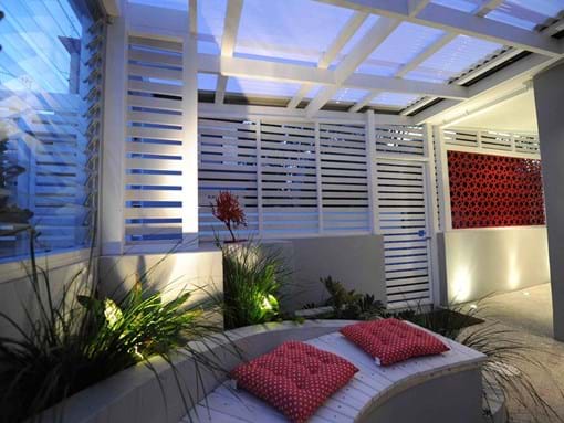 Landscape design for Retro inner city Courtyard Garden